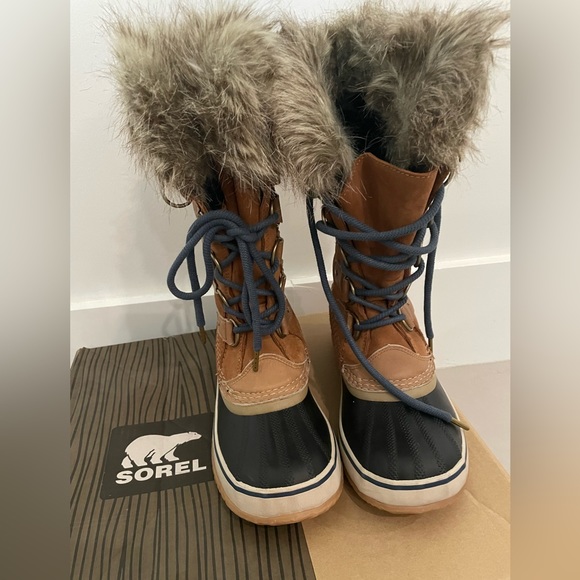 Sorel Shoes - Sorel Joan of  Artic boots size 7.5 Snow/Ski